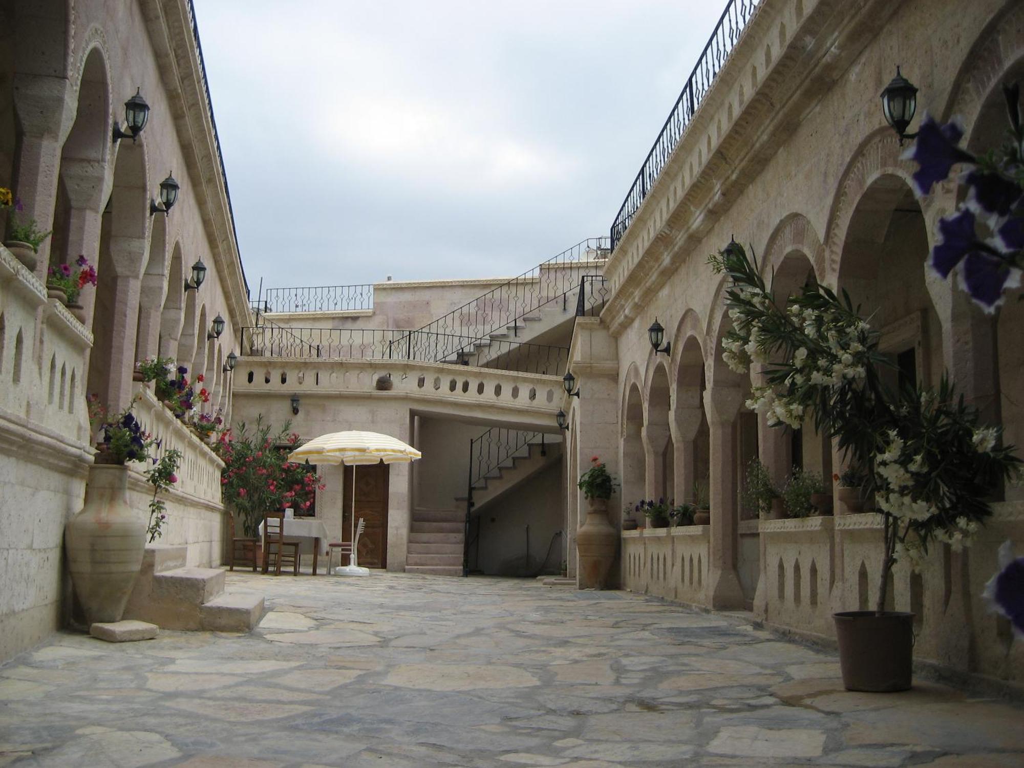 Nature Park Cave Hotel Гьореме Екстер'єр фото